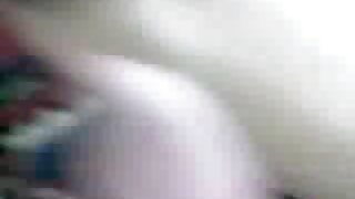 Չարաճճի ճուտիկ Ուիթնի Ռայթը մինետ է անում իր ընկերուհիների աչքի առաջ